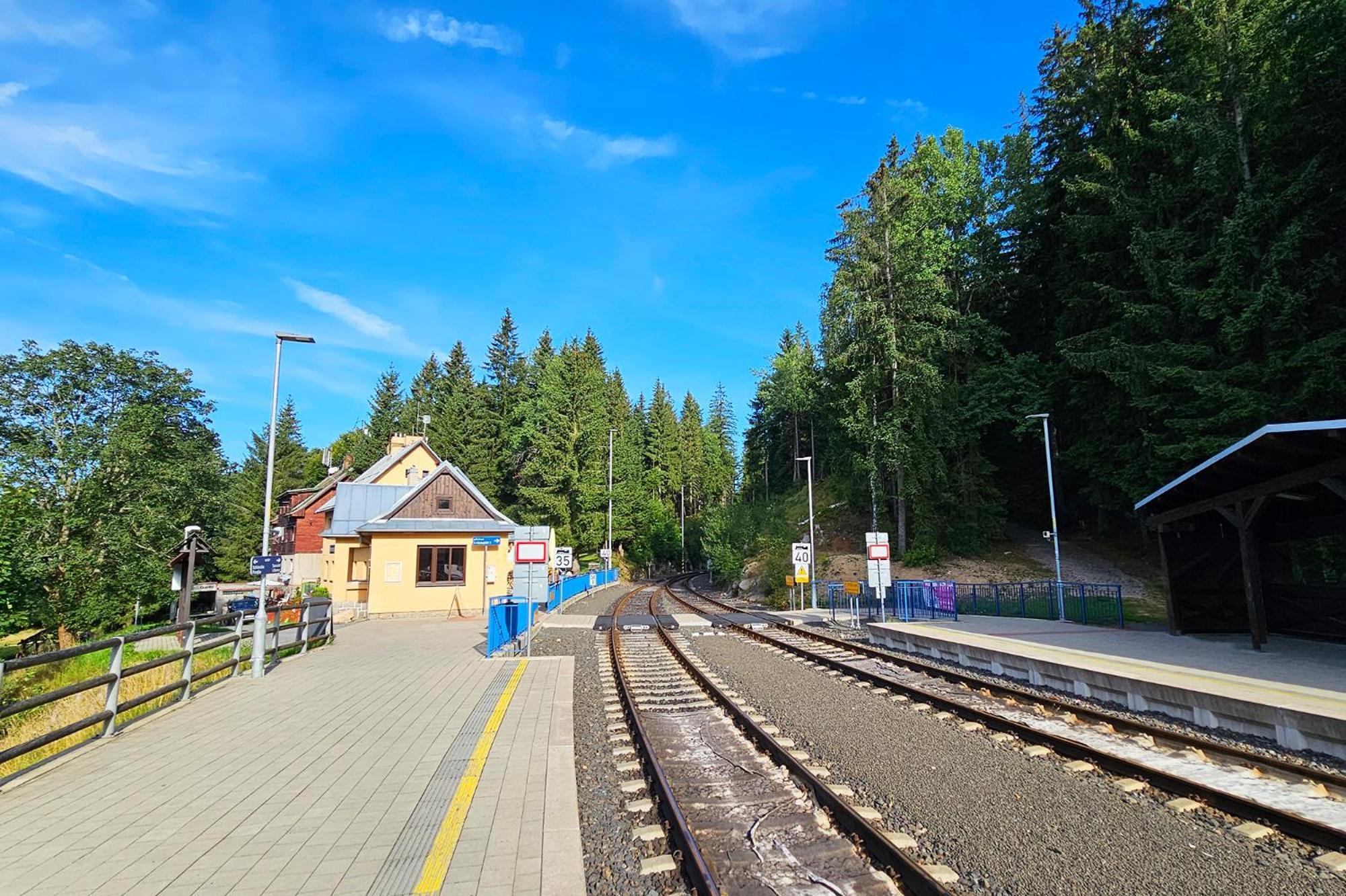 Enjoyharrachov - Atraktivni Slunny Klimatizovany Apartman 14 V Centru Harrachova Se Saunou, Parkovanim, Wifi-Wlan, Sat, Herni Konzoli, Pc S Win 10, Netflix Zdarma A Moznosti Dobijeni Auta S Jedinecnym Vyhledem Na Certovu Horu Se Skokanskymi Mustky Exterior foto