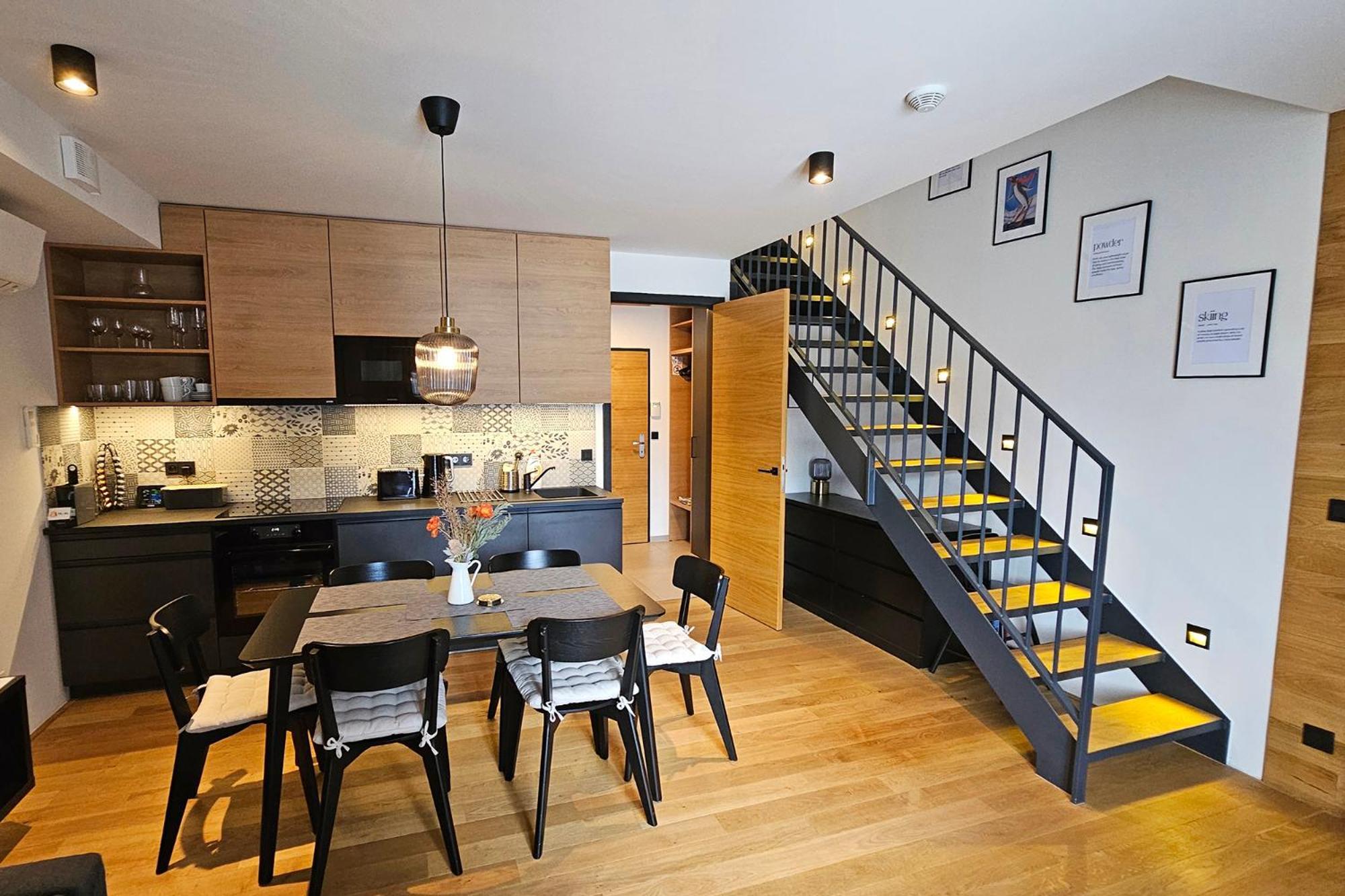 Enjoyharrachov - Atraktivni Slunny Klimatizovany Apartman 14 V Centru Harrachova Se Saunou, Parkovanim, Wifi-Wlan, Sat, Herni Konzoli, Pc S Win 10, Netflix Zdarma A Moznosti Dobijeni Auta S Jedinecnym Vyhledem Na Certovu Horu Se Skokanskymi Mustky Exterior foto